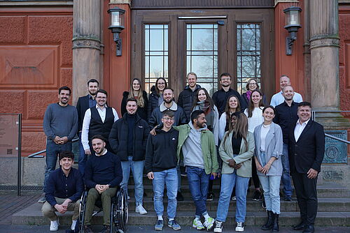 Die Teilnehmenden und die Wettbewerbsjury des Deutschlandfinales des priME CUPs (Foto: Tino Arnhold, Zentrum für Entrepreneurship). 