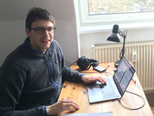 Professor Alexander Szameit und Lukas Maczewsky befanden sich während des Publikationsprozesses schon im Home Office aufgrund der Covid-19 Pandemie. (Fotos: Universität Rostock / Alexander Szameit und Lukas Maczewsky).